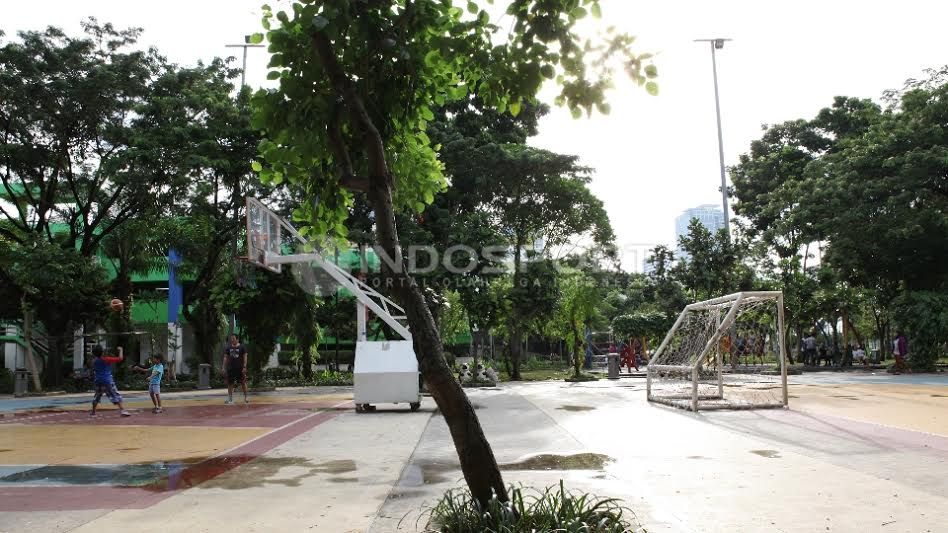 Taman Menteng sebelumnya merupakan Stadion klub Persija Jakarta, Stadion Menteng. Taman yang dibangun tahun 2006 ini dilengkapi fasilitas olahraga seperti lapangan basket, lapangan futsal dan out door gym.  Untuk lapangan futsal dan basket. Copyright: © Herry Ibrahim/INDOSPORT